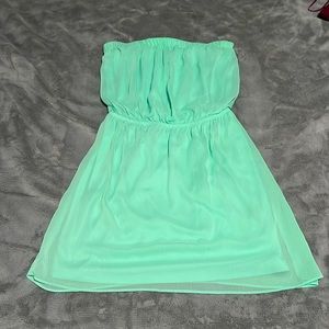 Express Strapless Dress Mint Color Size Medium Elastic Top Sheer Lined Dress